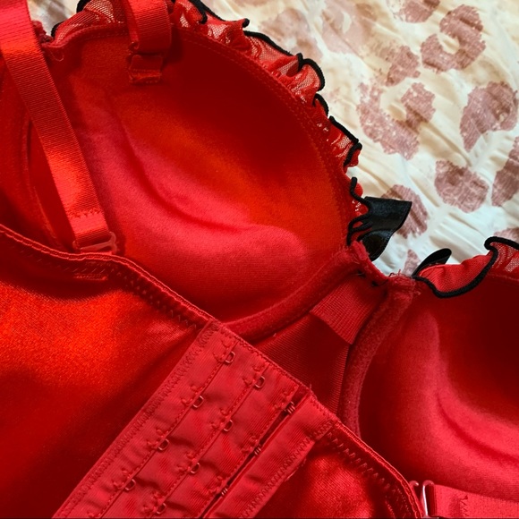 ❌SOLD❌ ❤️ Y2K Morbid Threads Red and Black bustier 😍 - Picture 7 of 7